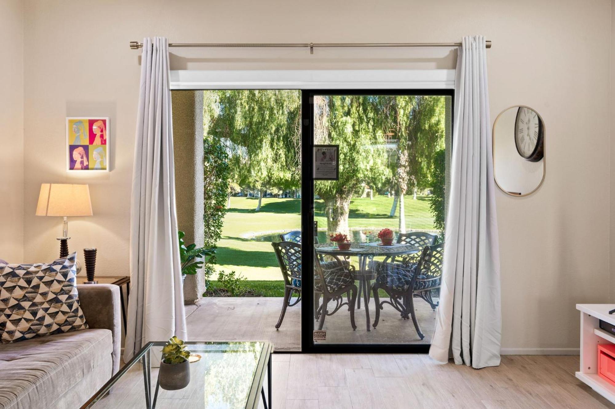 Villa Midnights At The Oasis Cathedral City Exterior foto